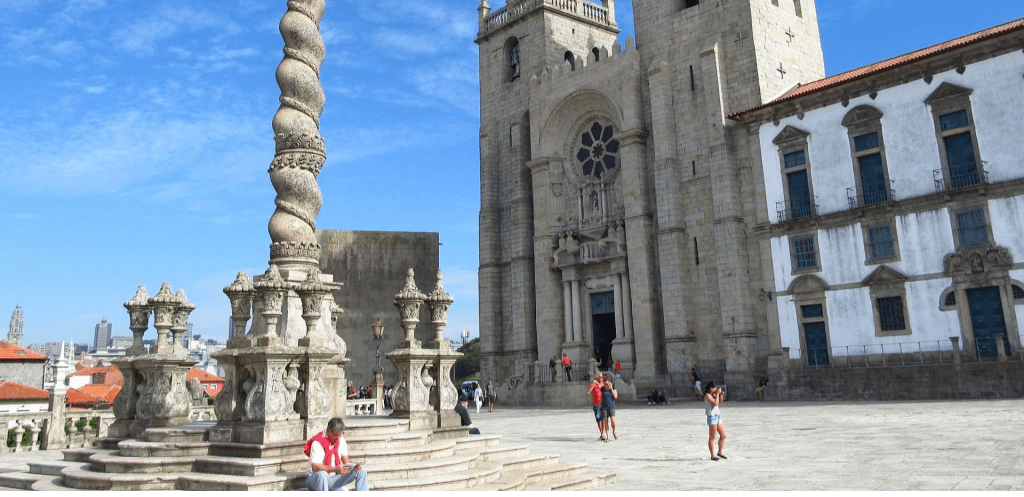 Barcelona, Madrid, Portugal, Andalusia & Morocco English Only  Small Group 23 Days